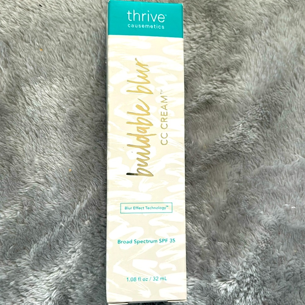Thrive foundation SPF35